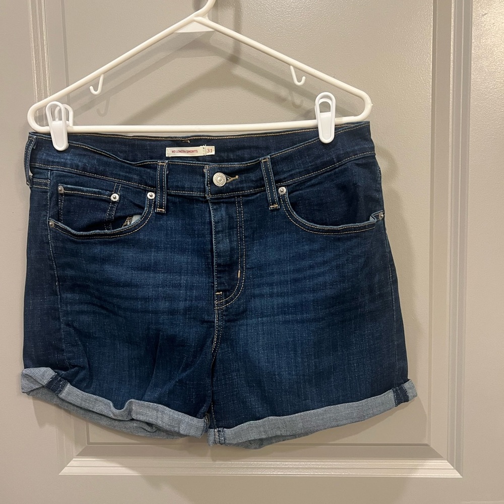 Levi Shorts - Dark Wash - Size 31